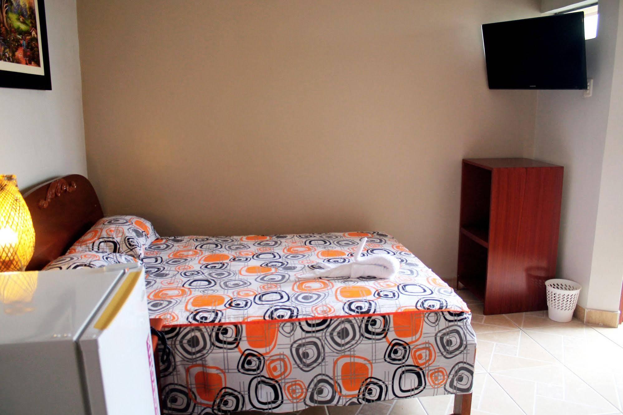 Hotel Ventura Isabel Iquitos Bagian luar foto