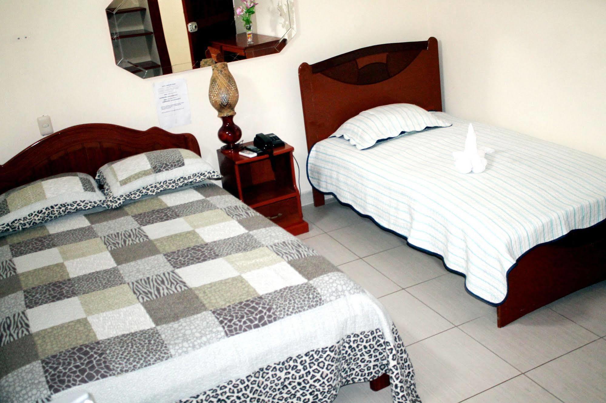 Hotel Ventura Isabel Iquitos Bagian luar foto